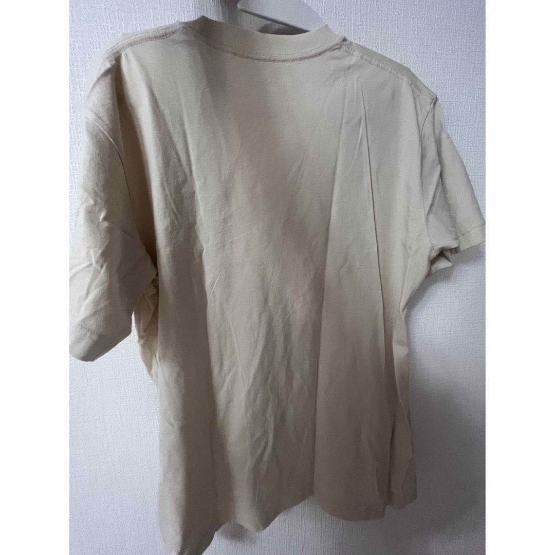 GU(ジーユー)のGU ベージュ レディースのトップス(Tシャツ(半袖/袖なし))の商品写真