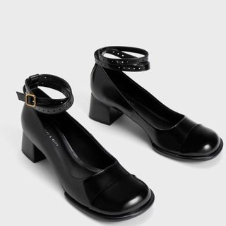 チャールズアンドキース(Charles and Keith)の CHARLES &KEITH パンプス(ハイヒール/パンプス)