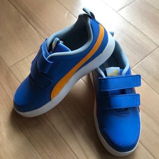 プーマ(PUMA)の新品❣️プーマスニーカー　18センチ(スニーカー)