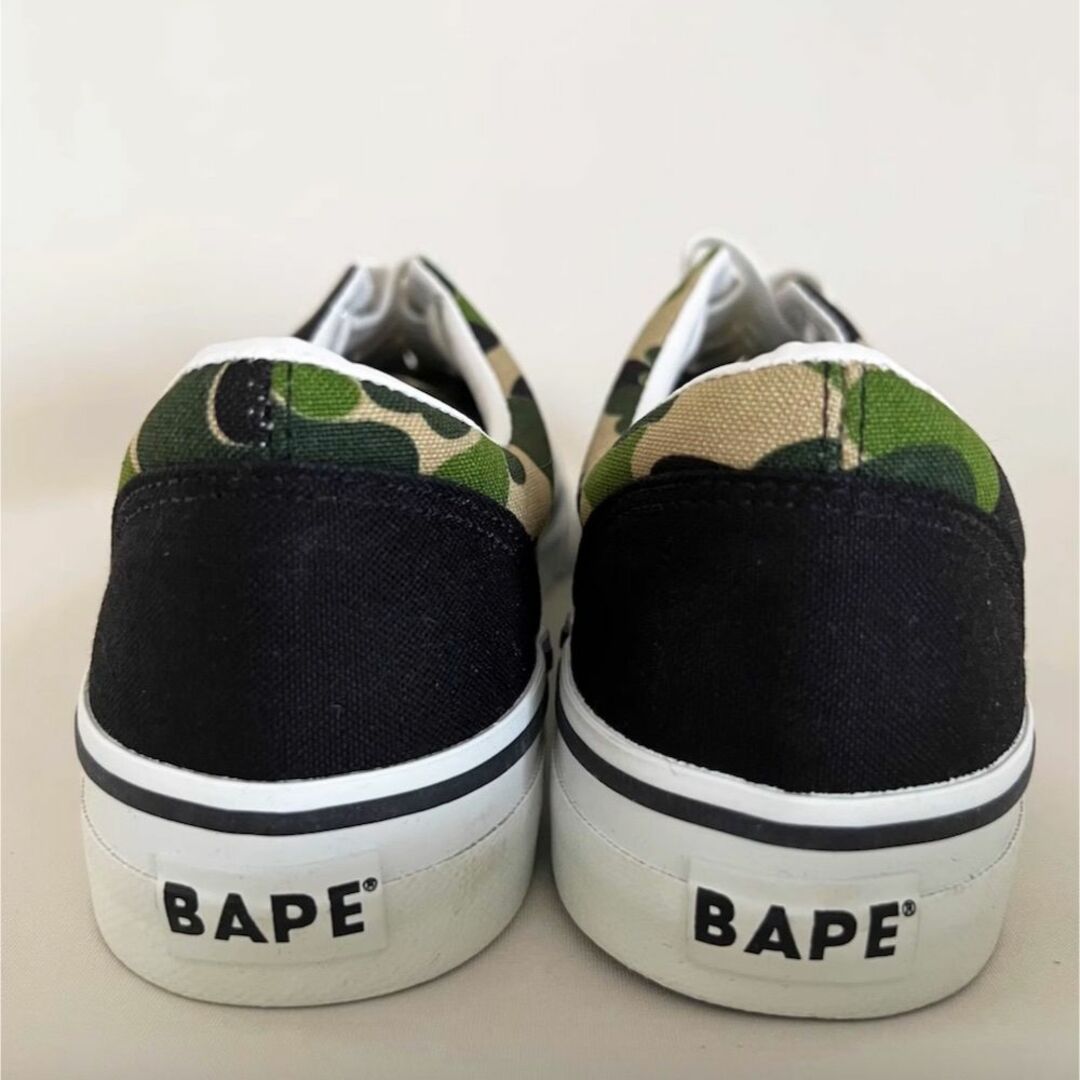 A BATHING APE(アベイシングエイプ)のBAPE ズック靴 メンズ 迷彩 グリーン US9.5 27.5cm メンズの靴/シューズ(スニーカー)の商品写真