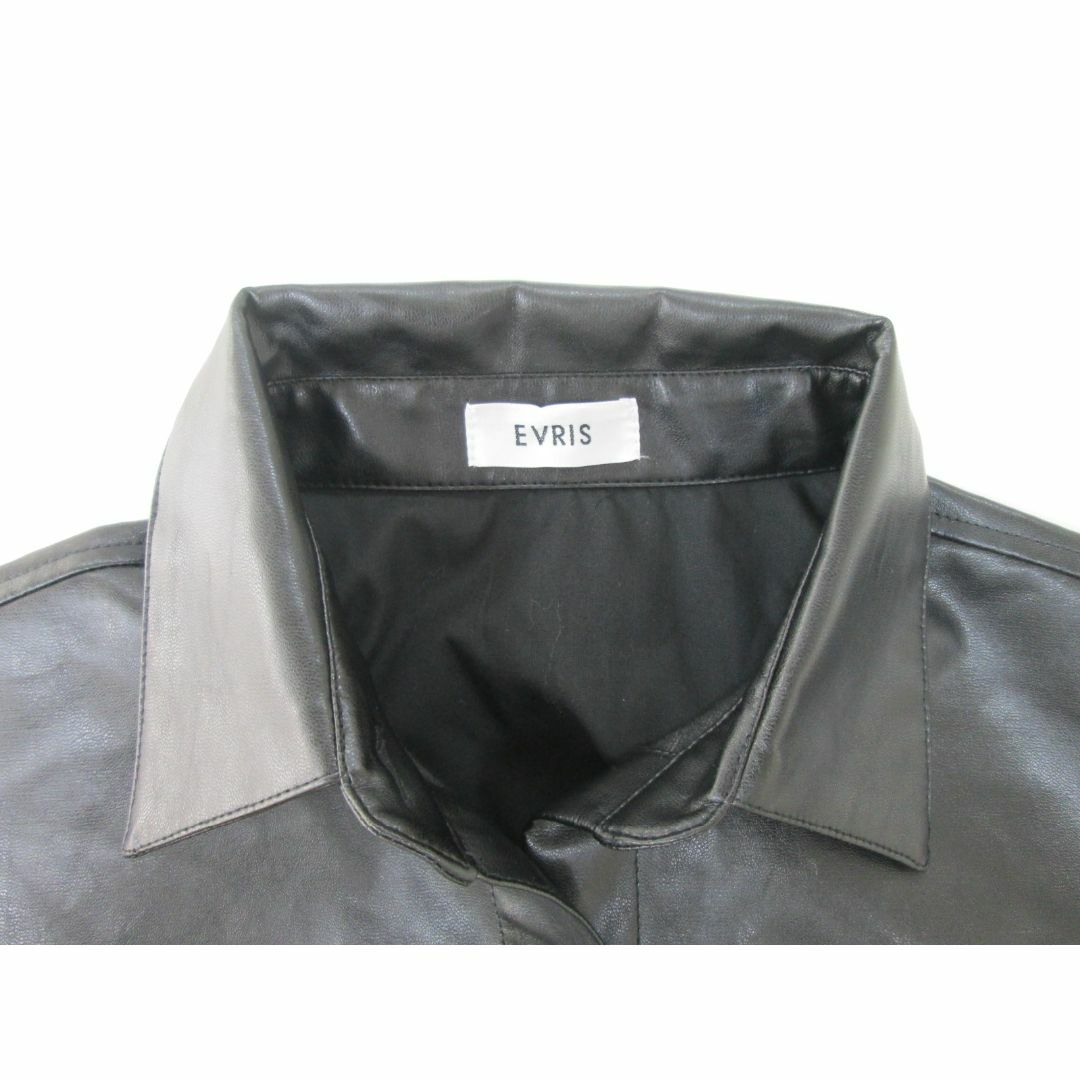 EVRIS(エヴリス)のEVRISフェイクレザーシャツジャケット レディースのジャケット/アウター(その他)の商品写真