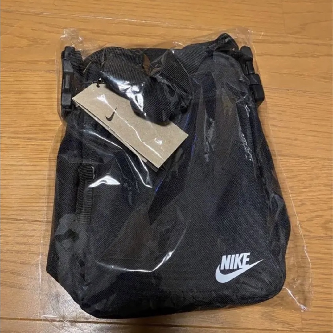 NIKE(ナイキ)のNIKE ヘリテージ クロスボディ DB0456 ショルダーバッグ  【新品】 メンズのバッグ(ショルダーバッグ)の商品写真