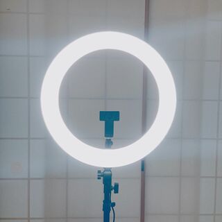 ニーワー(NEEWER)の【送料無料】 Neewer 18インチLEDリングライトキット 調光可能な色温度(ストロボ/照明)