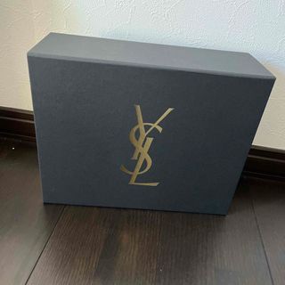 イヴサンローランボーテ(Yves Saint Laurent Beaute)のイブサンローランボーテ　ギフトボックス(ラッピング/包装)