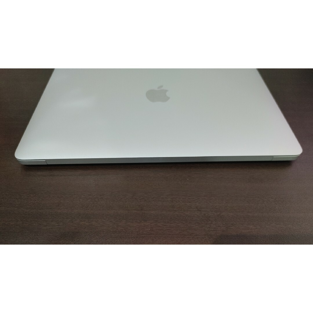 macbook air M1　8gb/256gb