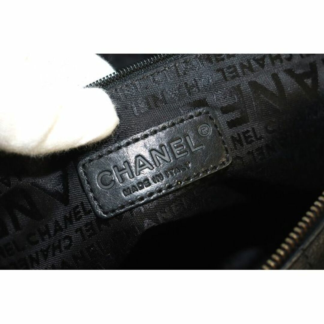CHANEL(シャネル)のCHANEL 8番台 チョコバー SV金具 ハンドバッグ■07dc2714770 レディースのバッグ(ハンドバッグ)の商品写真