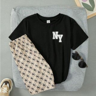 ナイキ(NIKE)の【新品未使用】150㎝ ブラックTシャツ＆オーバープリント柄パンツ　NY(Tシャツ/カットソー)