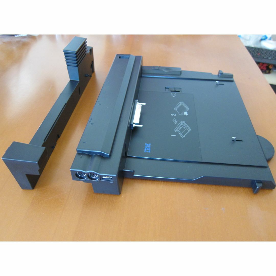 IBM(アイビーエム)のIBM ThinkPad SelectaBase 600 スマホ/家電/カメラのPC/タブレット(PC周辺機器)の商品写真