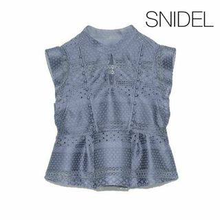 新品　SNIDEL スナイデル　ペプラムレーストップス　レース(シャツ/ブラウス(半袖/袖なし))