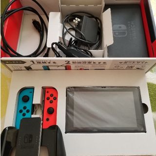 Nintendo Switch　本体(家庭用ゲーム機本体)