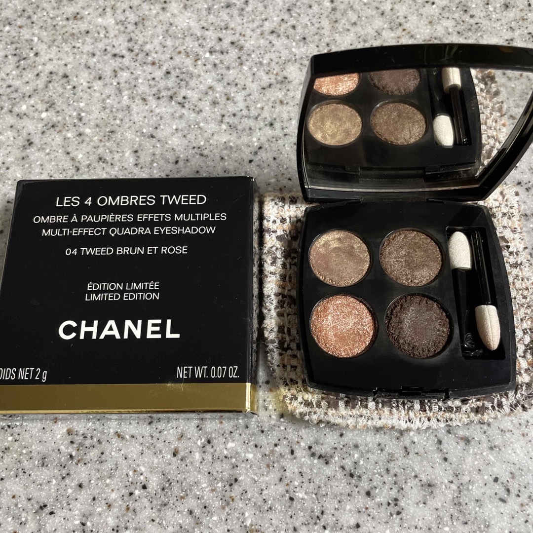 CHANEL  ツイードアイシャドウ　04