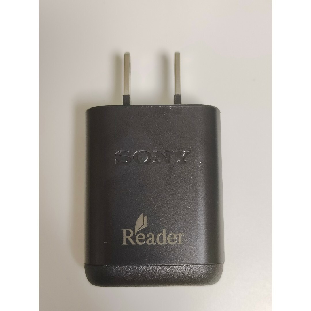 SONY(ソニー)のSONY ソニー Reader 用 ACアダプター PRSA-AC10 スマホ/家電/カメラのスマホ/家電/カメラ その他(その他)の商品写真