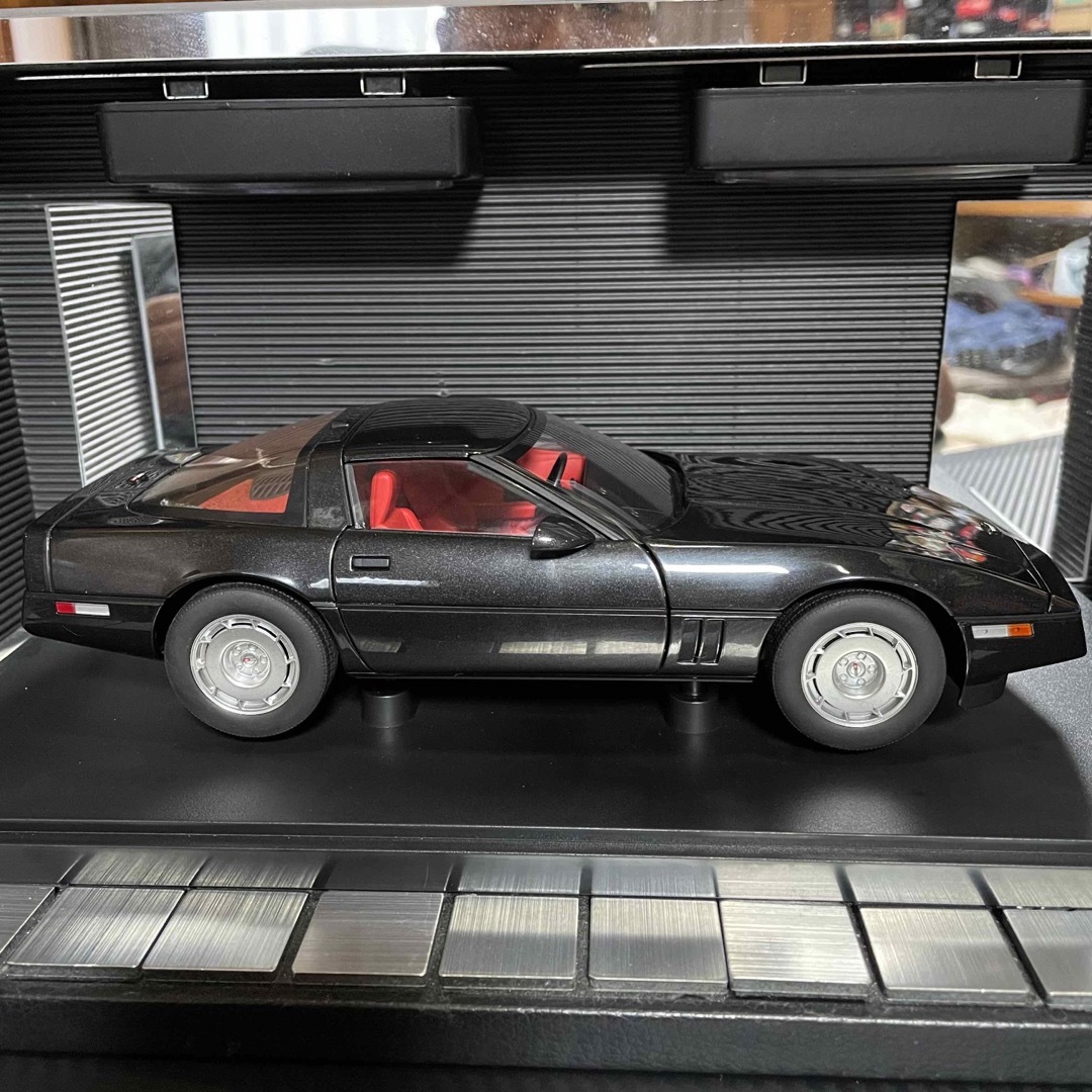 激レア！未展示品　オートアート1/18 シボレーコルベット1986 ブラック