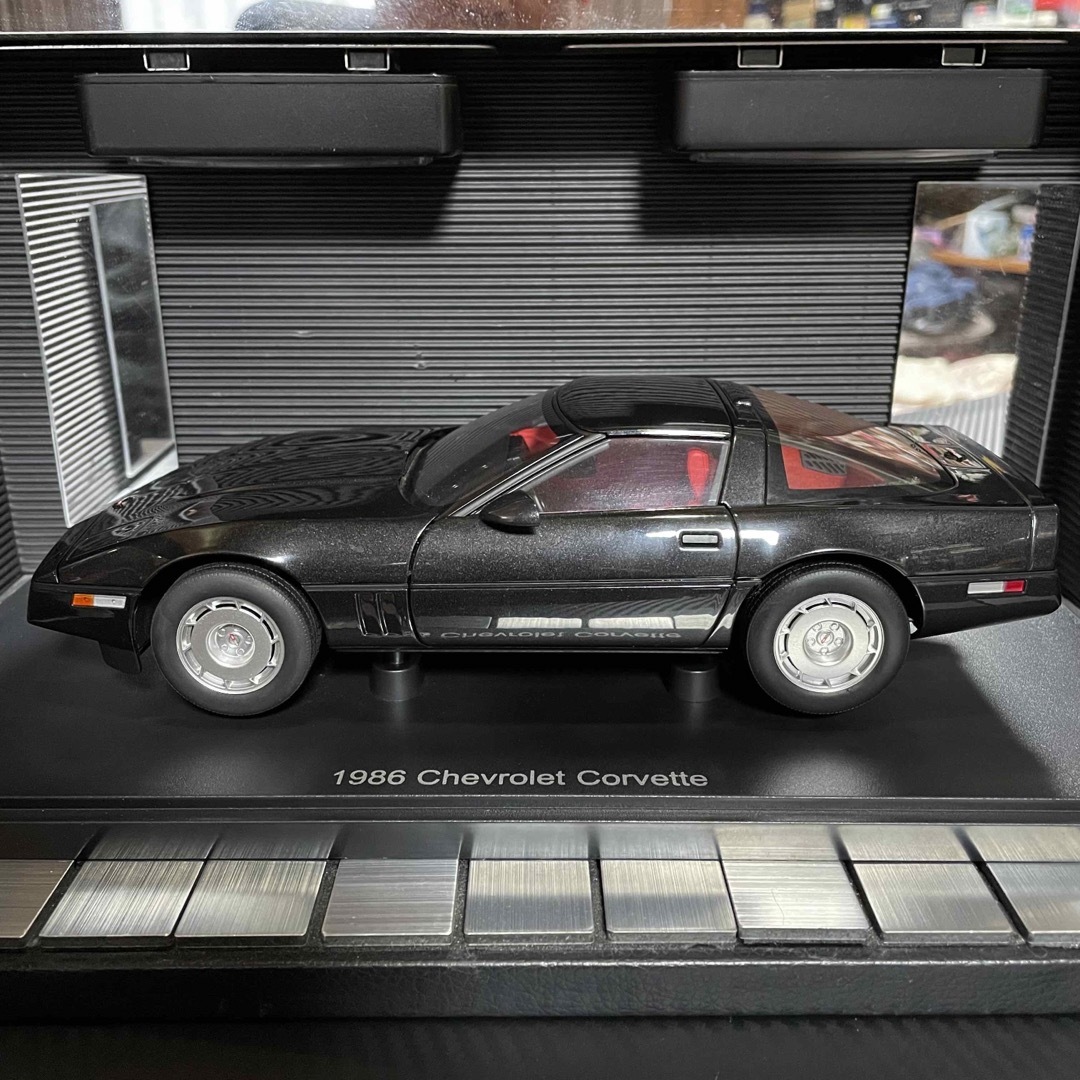 AUTOart - 激レア!未展示品 オートアート1/18 シボレーコルベット1986