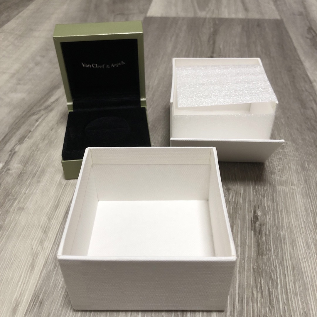 Van Cleef & Arpels - ヴァンクリーフ&アーペル リングケース 空箱の