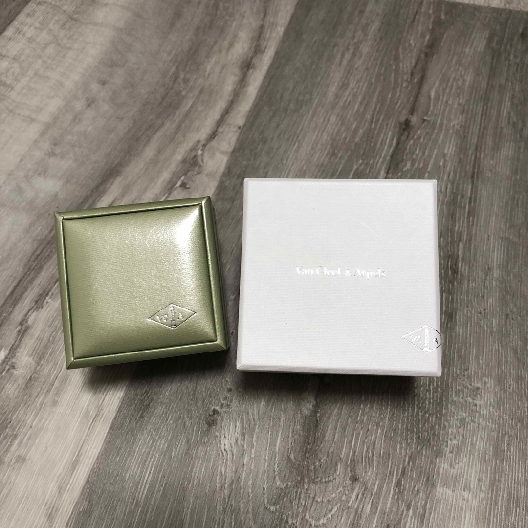 Van Cleef & Arpels - ヴァンクリーフ&アーペル リングケース 空箱の