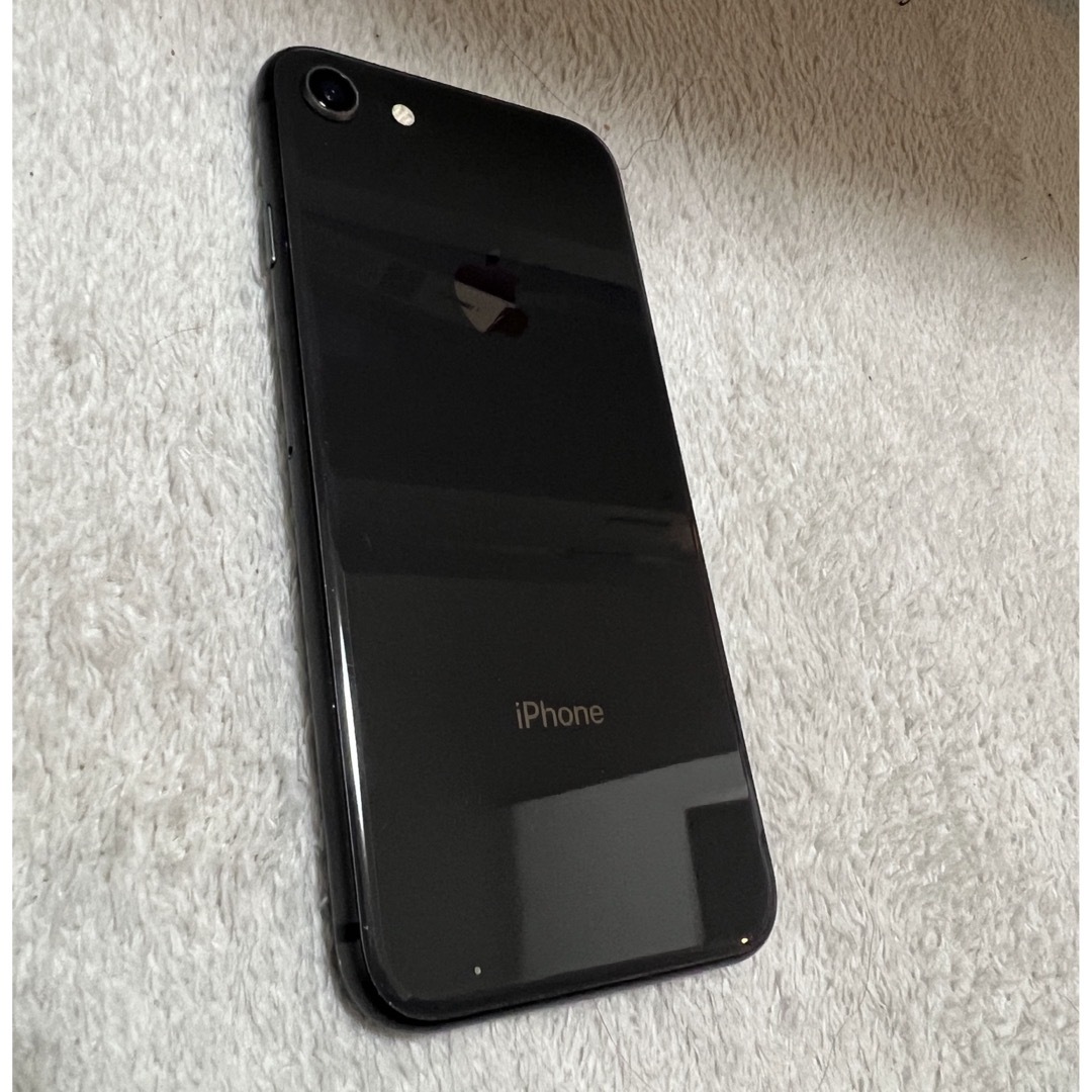 iPhone8本体　64GB ブラック