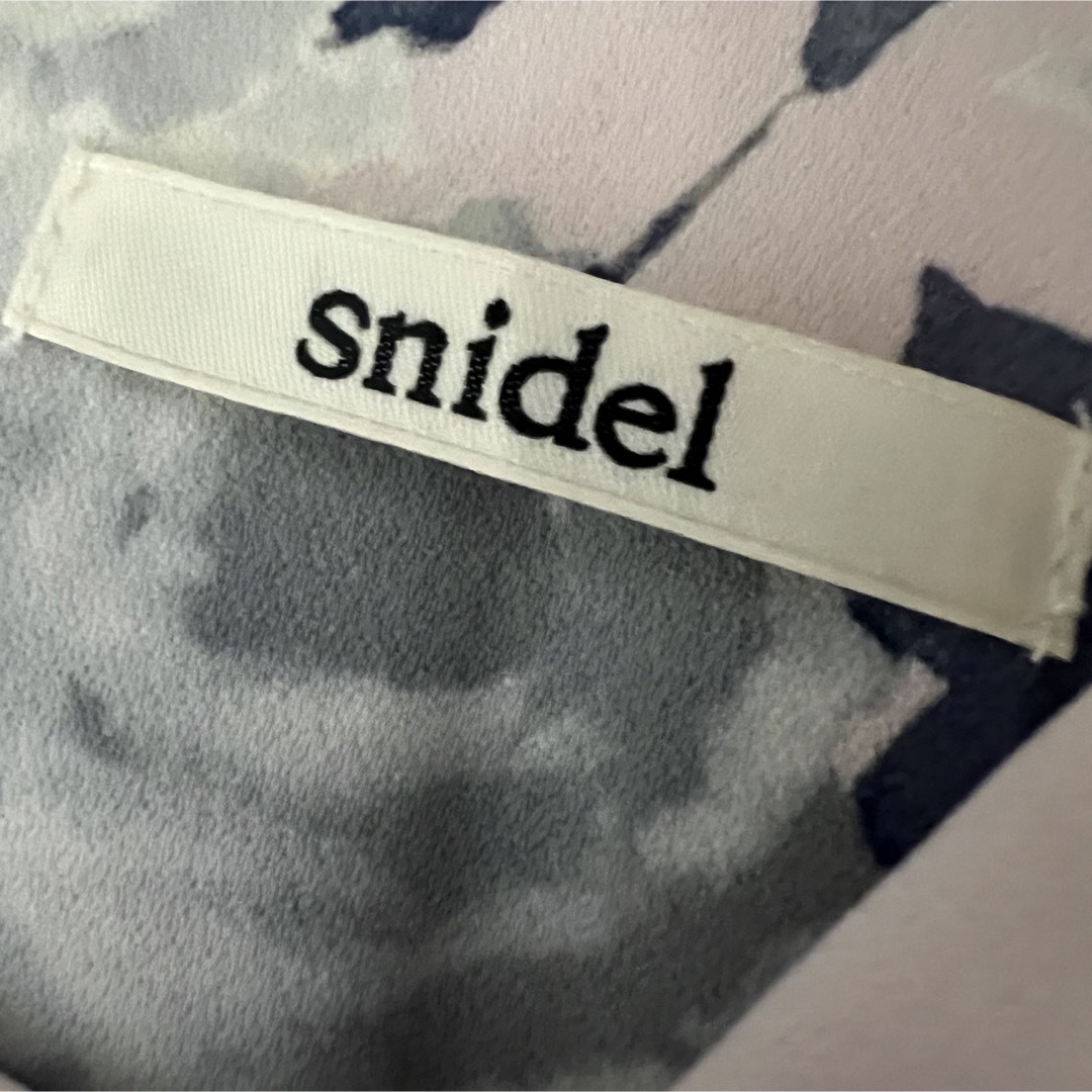 SNIDEL(スナイデル)の【美品】snidel スナイデル　花柄ワンピース　ビジュー　ピンク　サイズXS レディースのワンピース(ミニワンピース)の商品写真