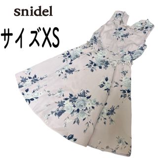 スナイデル(SNIDEL)の【美品】snidel スナイデル　花柄ワンピース　ビジュー　ピンク　サイズXS(ミニワンピース)