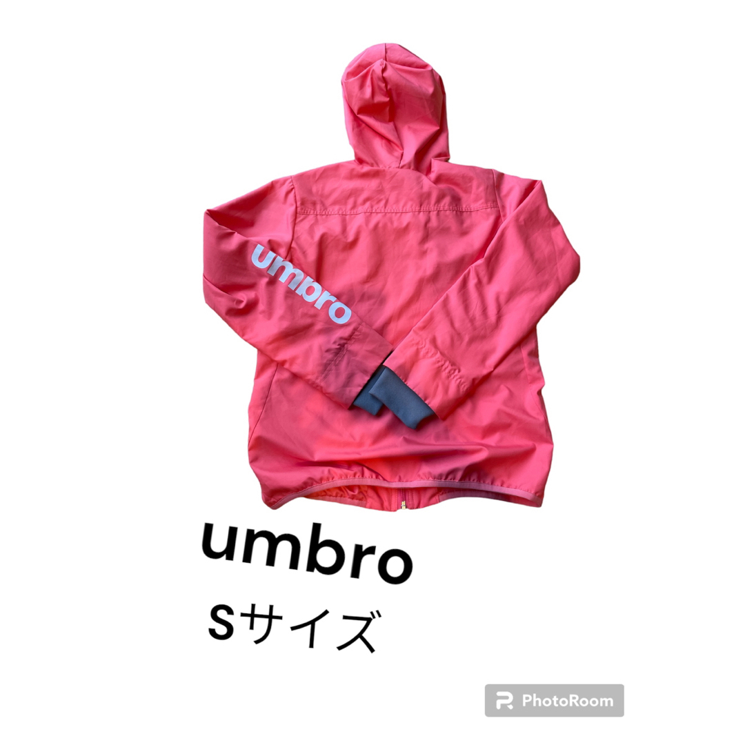 UMBRO(アンブロ)のウィンドブレーカーumbro レディースのジャケット/アウター(ナイロンジャケット)の商品写真