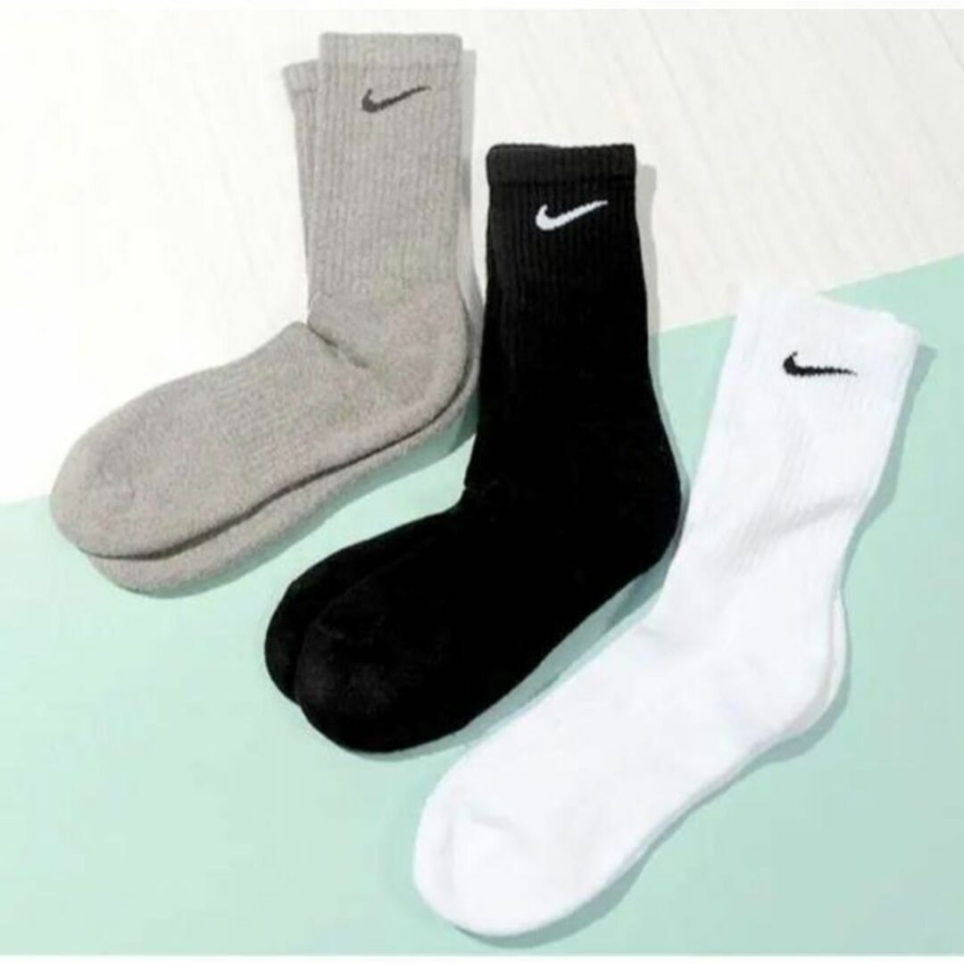 NIKE(ナイキ)の新品未使用 NIKE クルーソックス 3足セット 27~29cm ナイキ靴下 メンズのレッグウェア(ソックス)の商品写真