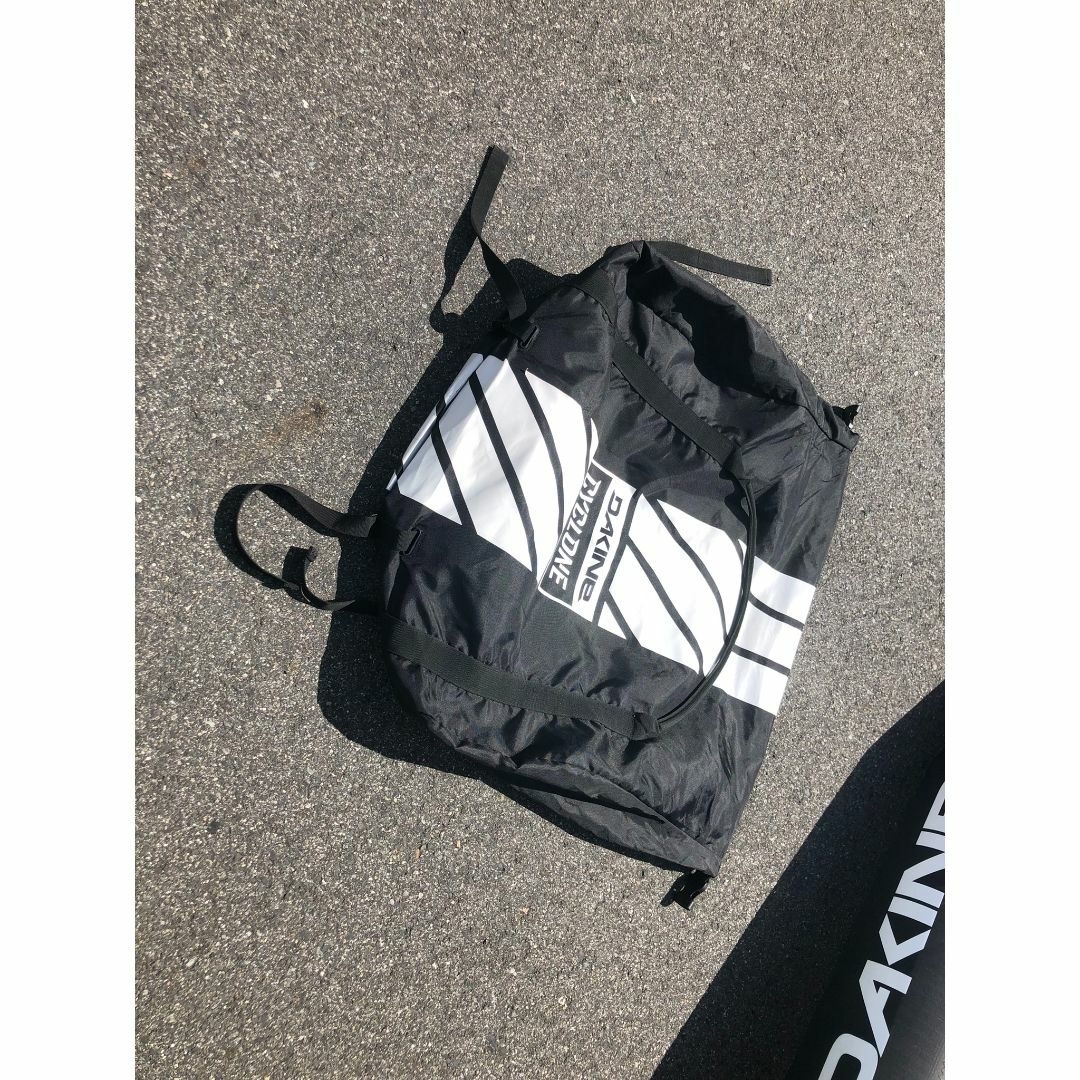 Dakine(ダカイン)のDAKINEダカイン【CYCLONE 4.0】白黒ウイングフォイル スポーツ/アウトドアのスポーツ/アウトドア その他(サーフィン)の商品写真