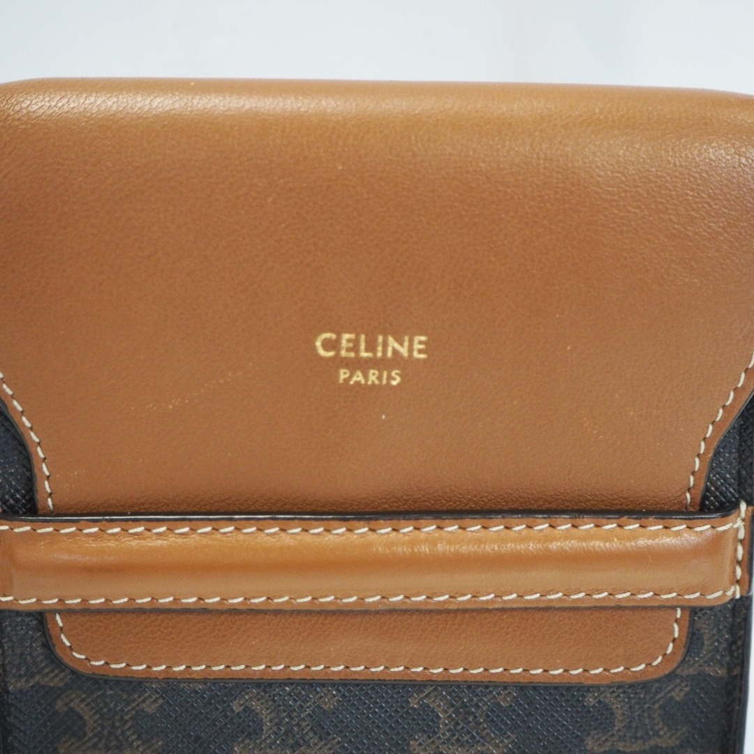 celine(セリーヌ)のセリーヌ フラップ付きモバイルポーチ フォンポーチ キャンバス×本革 ブラウン系 Th501161 中古 レディースのファッション小物(ポーチ)の商品写真