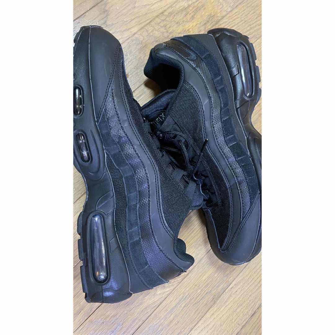 NIKE(ナイキ)のエアマックス95 AIRMAX95 トリプルブラック 28.5cm メンズの靴/シューズ(スニーカー)の商品写真