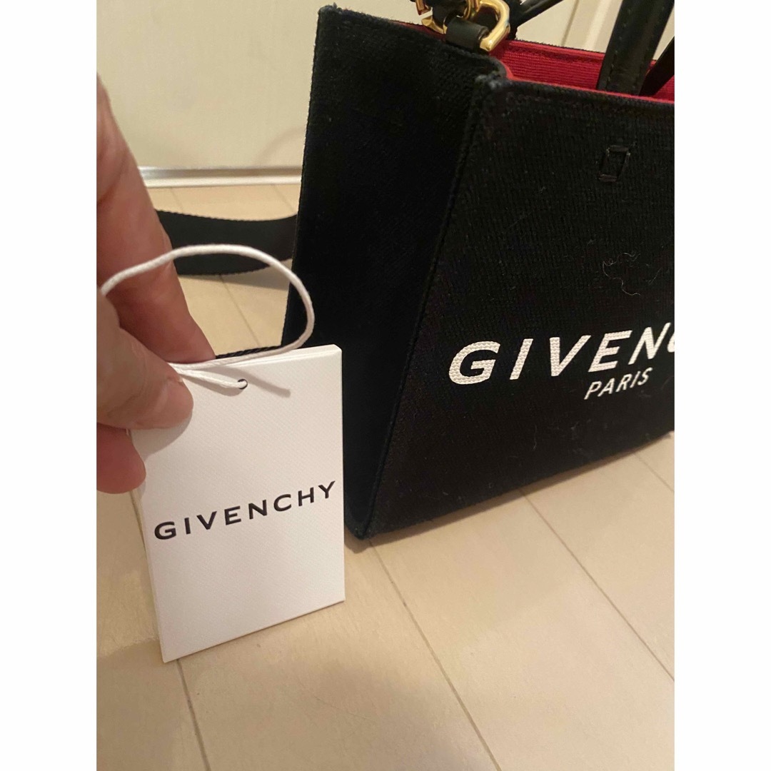 GIVENCHY - ジバンシー ショルダーバッグ 値下げの通販 by GIVENCHY - ジバンシー ショルダーバッグ 値下げの通販 by