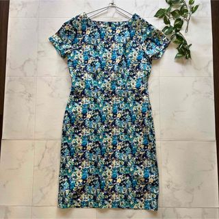 タルボット(TALBOTS)の極美品　TALBOTS タルボット　青　花柄ワンピース　ブルー　サイズ2  総柄(ひざ丈ワンピース)