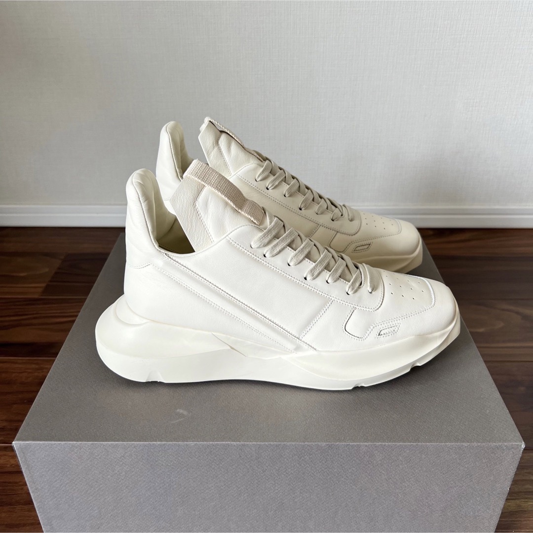 Rick Owens(リックオウエンス)の新品　RICK OWENS GETH RUNNER ミルク　スニーカー　42 メンズの靴/シューズ(スニーカー)の商品写真