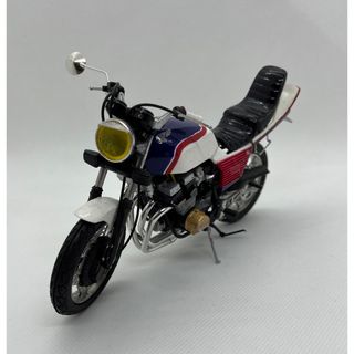 アオシマ(AOSHIMA)の1/12 プラモデル CBX400F 1型 旧車【完成品】(模型/プラモデル)