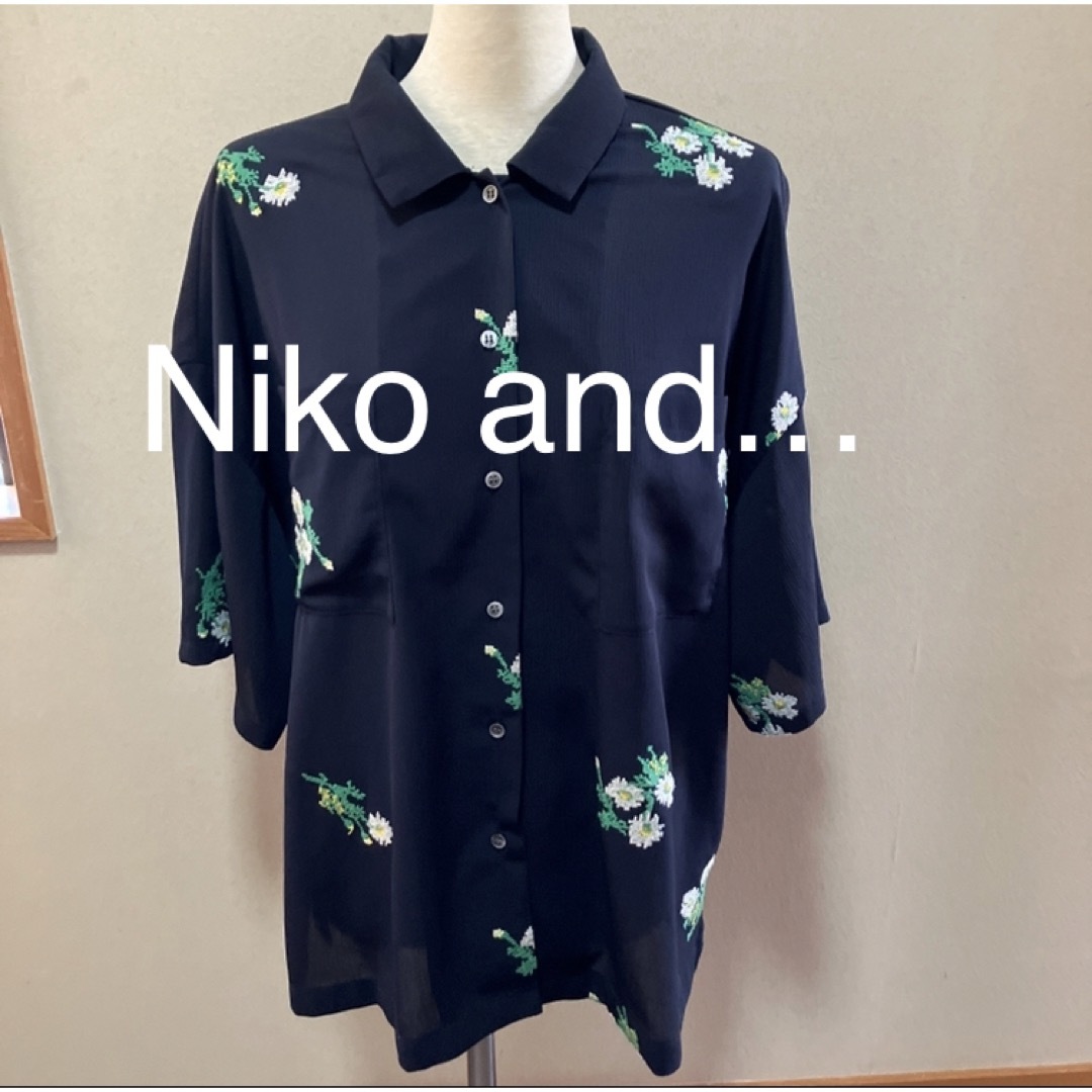 niko and...(ニコアンド)のNiko and… ニコアンド クロスステッチ刺繍シャツ 美品 レディースのトップス(シャツ/ブラウス(長袖/七分))の商品写真