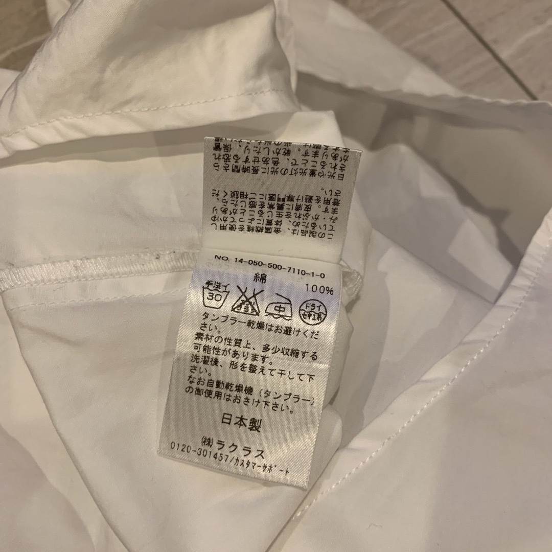 DEUXIEME CLASSE(ドゥーズィエムクラス)のドゥーズィエムクラス    白　ノースリーブ ブラウス　バックジップ　zip レディースのトップス(シャツ/ブラウス(半袖/袖なし))の商品写真