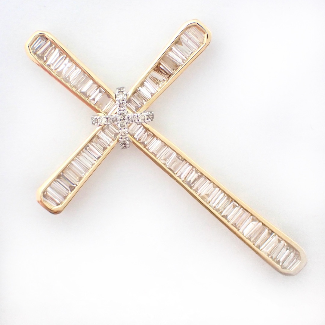 【新品】K18 ゴールド 1ct クロス ダイヤ ペンダントトップ ネックレス