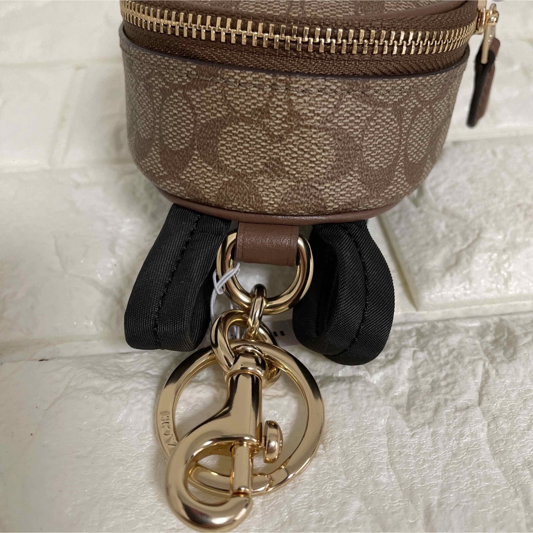 COACH(コーチ)の【COACH】 バックパック型チャーム Mini Court Bag Charm レディースのアクセサリー(チャーム)の商品写真