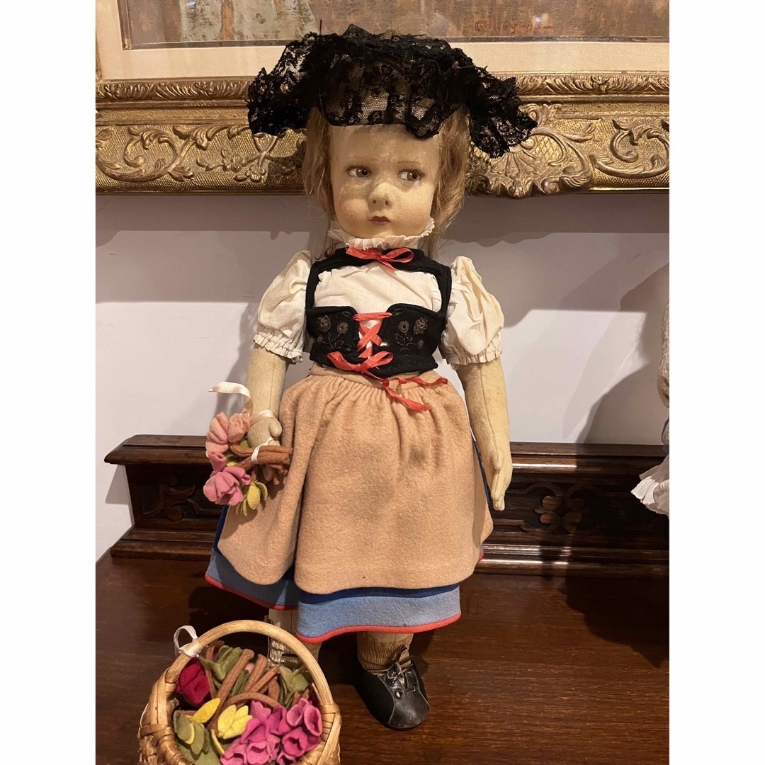 1930年代アンティークレンチ300型スコティッシュボーイと民族衣装の女の子 ハンドメイドのぬいぐるみ/人形(人形)の商品写真