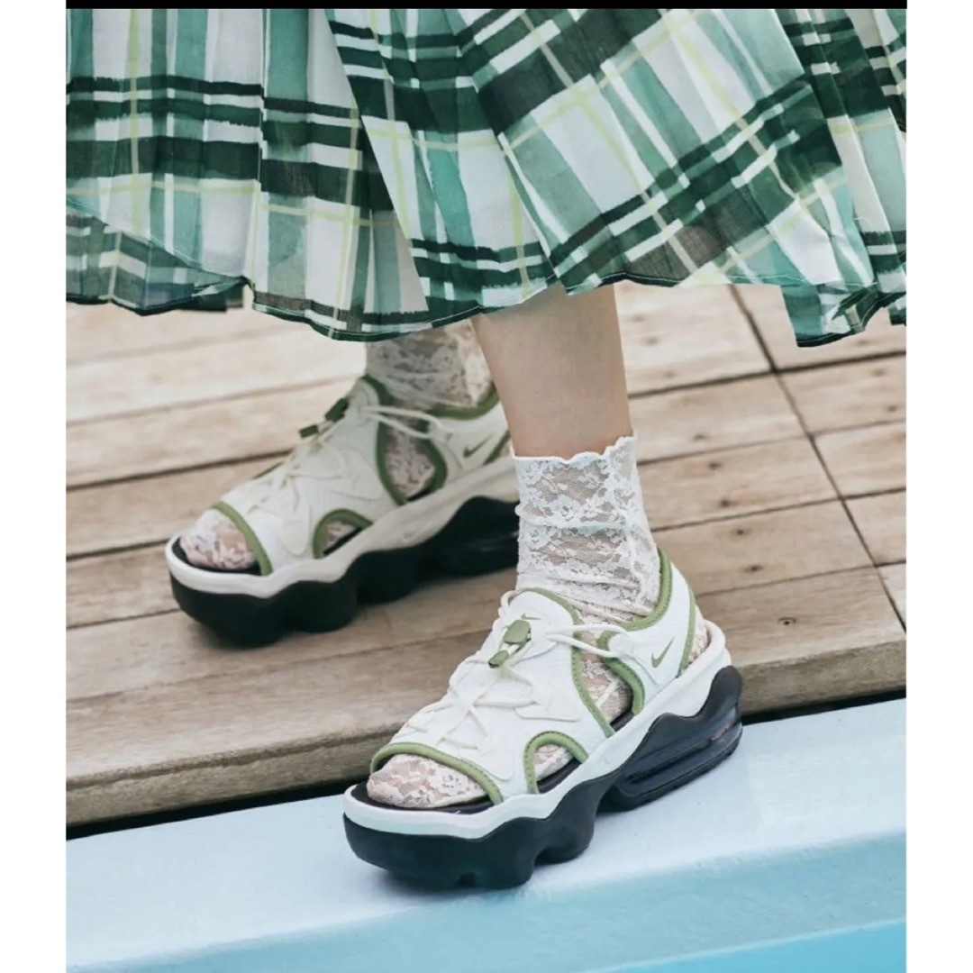NIKE - NIKE ナイキ エアマックスココ グリーン ホワイトの通販 by