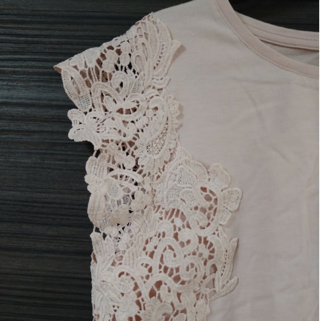 GU(ジーユー)のGU　レーストリムT　ノースリーブ レディースのトップス(Tシャツ(半袖/袖なし))の商品写真