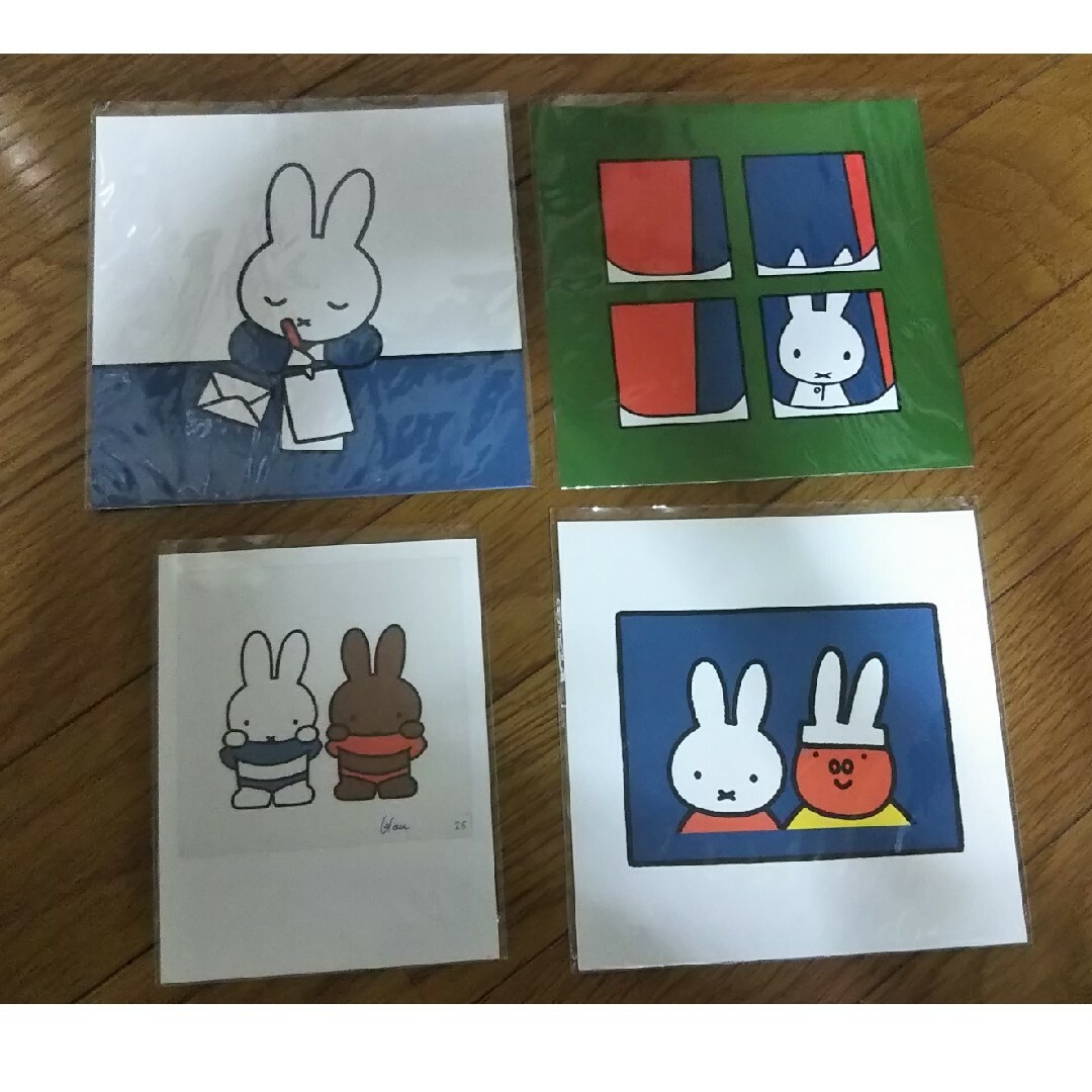 miffy(ミッフィー)の【ほいみ様】miffy65 ポストカード４枚セット+ポスター エンタメ/ホビーのアニメグッズ(カード)の商品写真