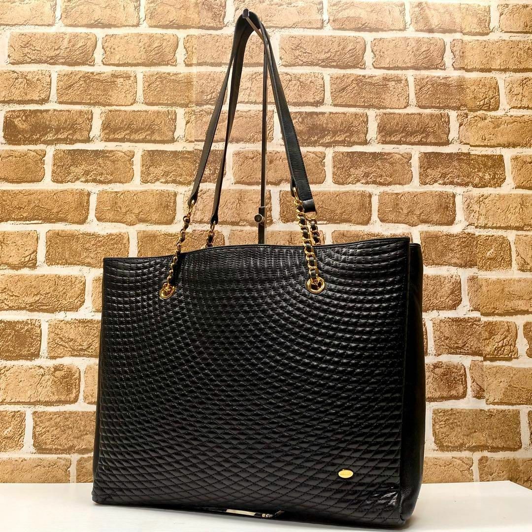 BALLY キルティング チェーン トートバッグ 6717 - トートバッグ