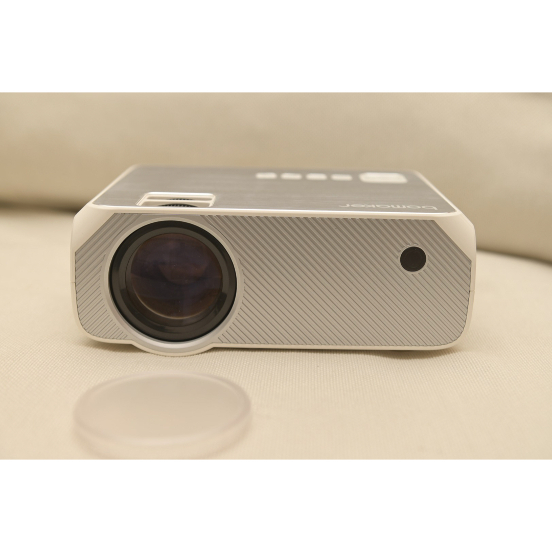半額以下】1080PフルHD対応 250インチの大画面小型プロジェクターの