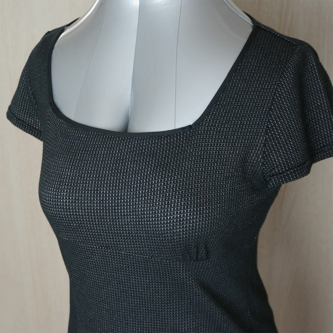 イトキン 胸の下で切り替えのある可愛らしいカットソー レディースのトップス(Tシャツ(半袖/袖なし))の商品写真