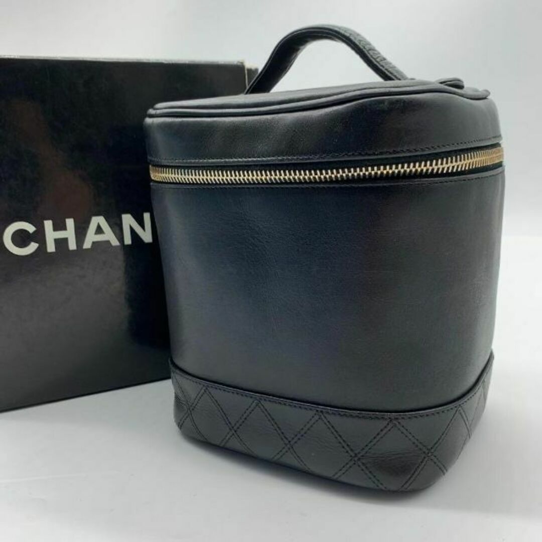 CHANEL(シャネル)のシャネル　バニティバッグ　ビコローレラムスキン 黒 ブラック ココマーク レディースのバッグ(ボディバッグ/ウエストポーチ)の商品写真