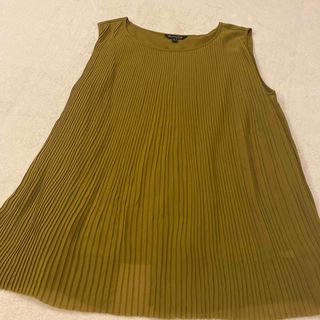 マッシモデュッティ(Massimo Dutti)のMassimo Dutti 美品 プリーツ ノースリーブブラウス(シャツ/ブラウス(半袖/袖なし))