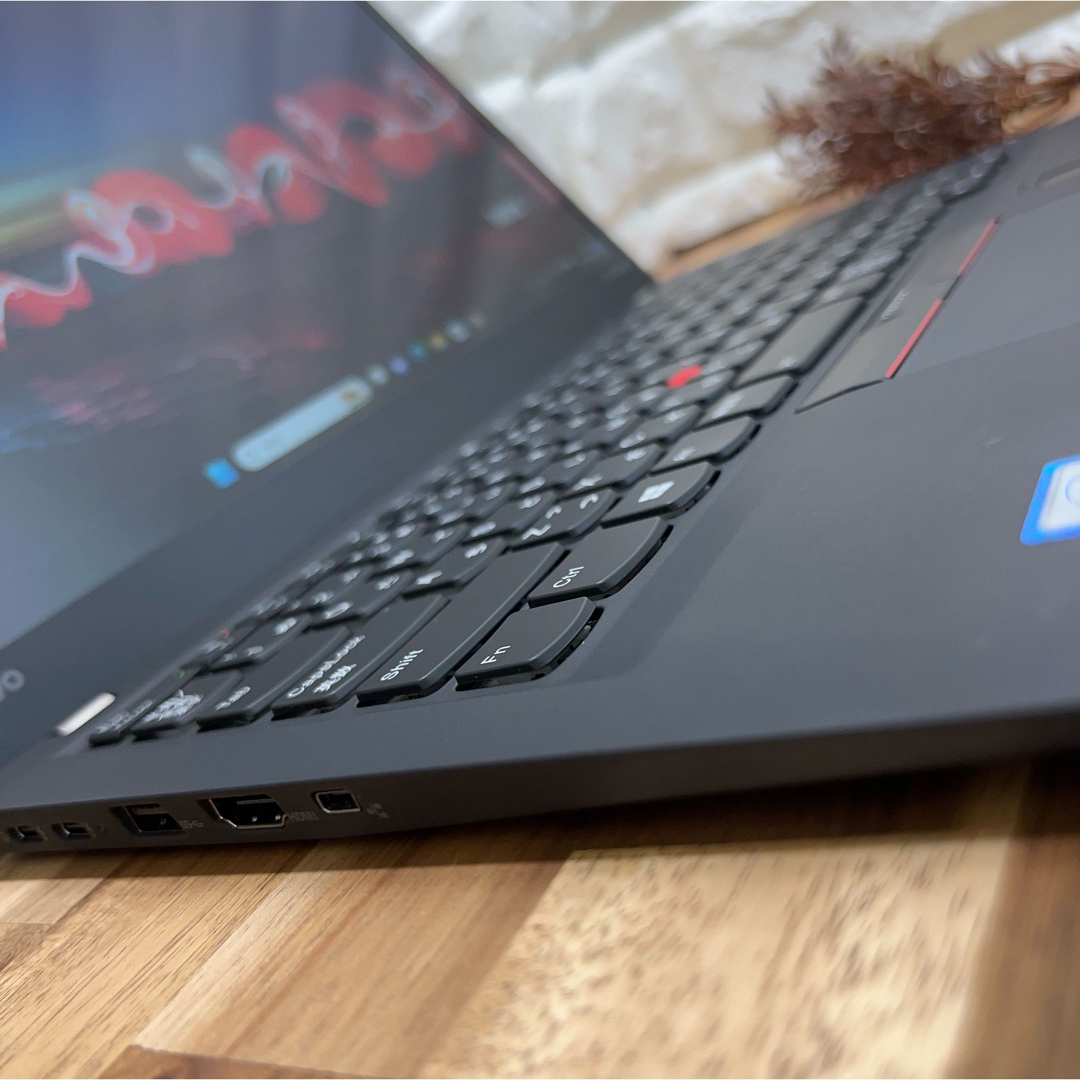 Lenovo - 【美品】Thinkpad X1 Carbon☘Core i7第7世代☘SSD搭載の通販 ...