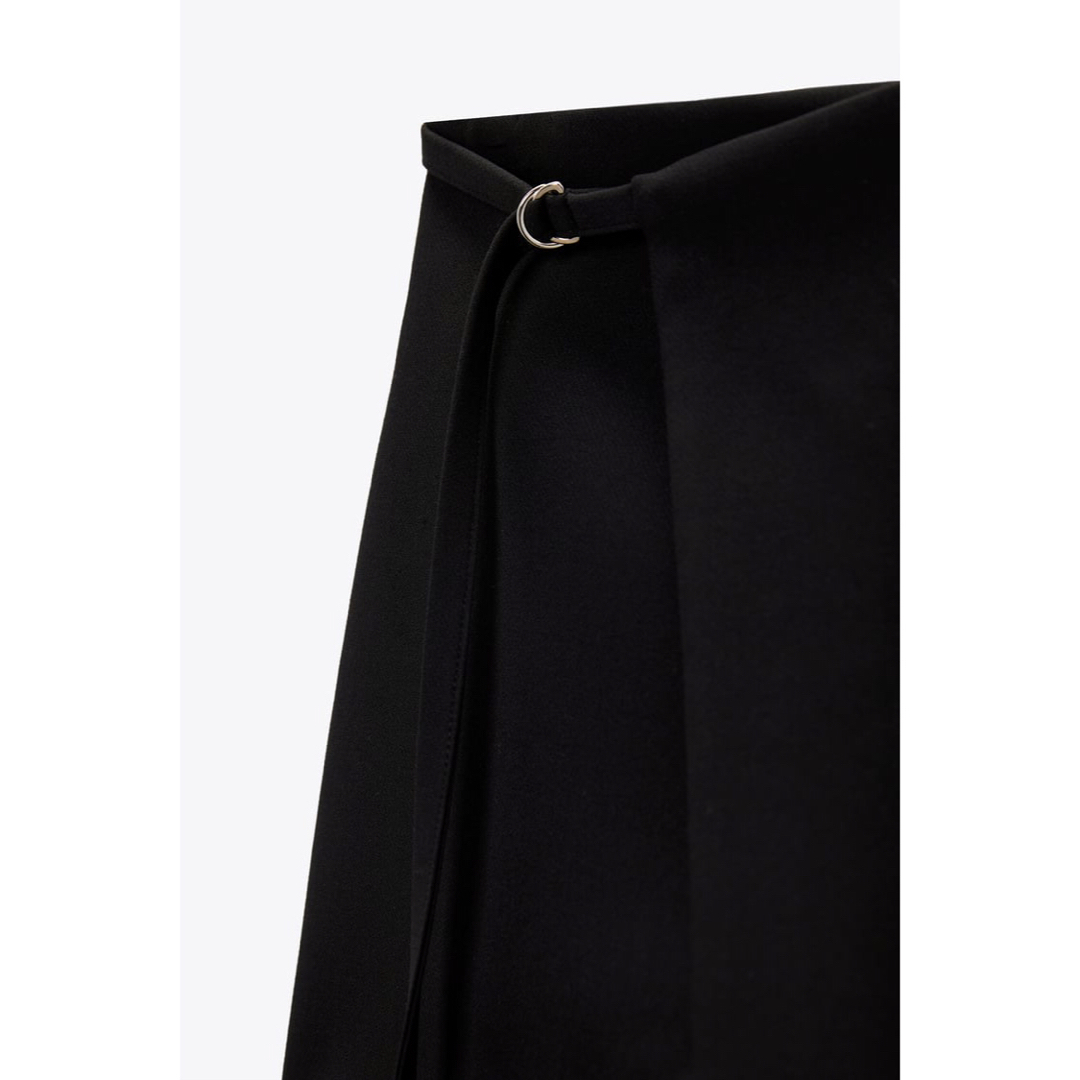 ZARA - ZARA カーゴ スコート アシンメトリー ブラックの通販 by ZARA - ZARA カーゴ スコート アシンメトリー ブラックの通販 by