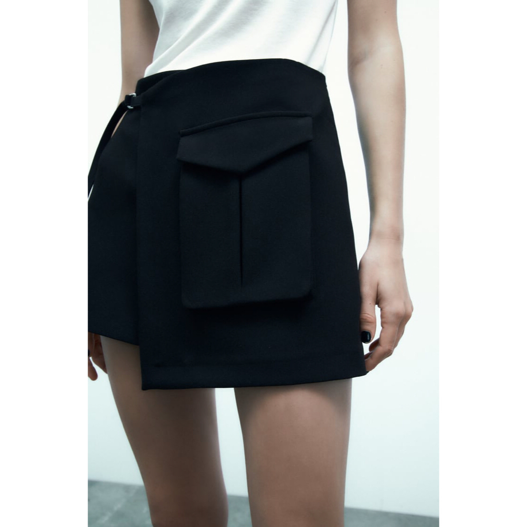 ZARA - ZARA カーゴ スコート アシンメトリー ブラックの通販 by ZARA - ZARA カーゴ スコート アシンメトリー ブラックの通販 by
