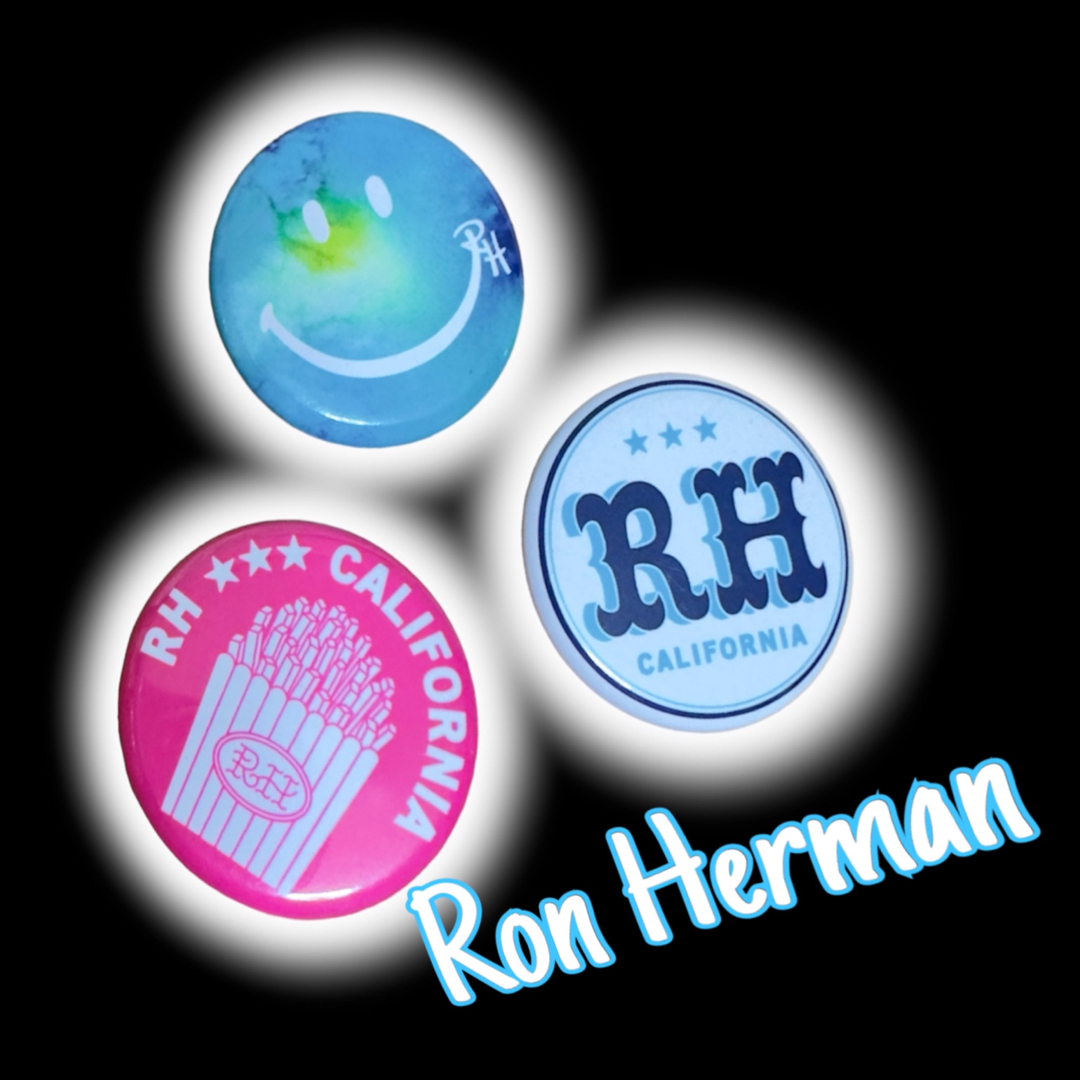 Ron Herman(ロンハーマン)の[ RHC ] Ron Herman ロンハーマン　缶バッジ　×3 エンタメ/ホビーのアニメグッズ(バッジ/ピンバッジ)の商品写真