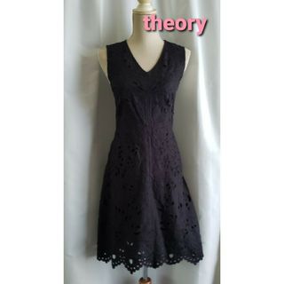 セオリー(theory)の大変美品　theory  綿麻　カットワークレースのワンピース(ひざ丈ワンピース)